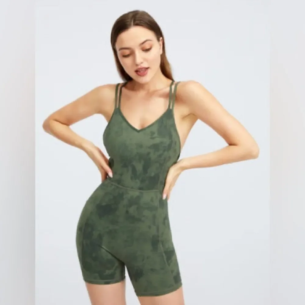 Fashion Nova Women's Sueded Yoga Jumpsuit Size 1X 🔥 - Picture 7 of 7